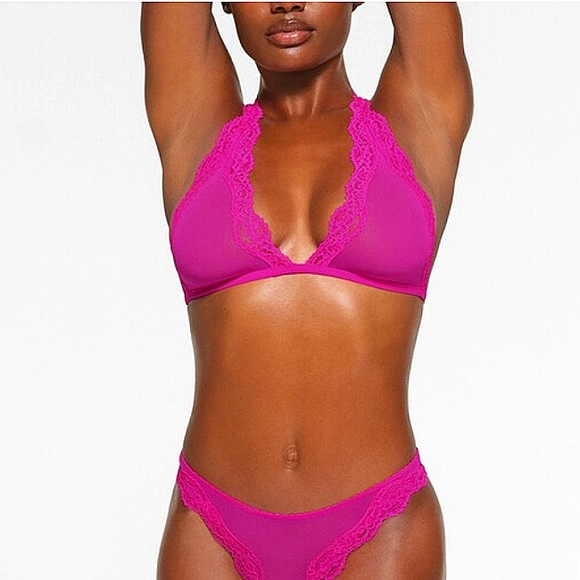 New w/Tags SKIMS Summer Mesh Lace Crotchless Thong - Fuschia Size 4x - Picture 6 of 6
